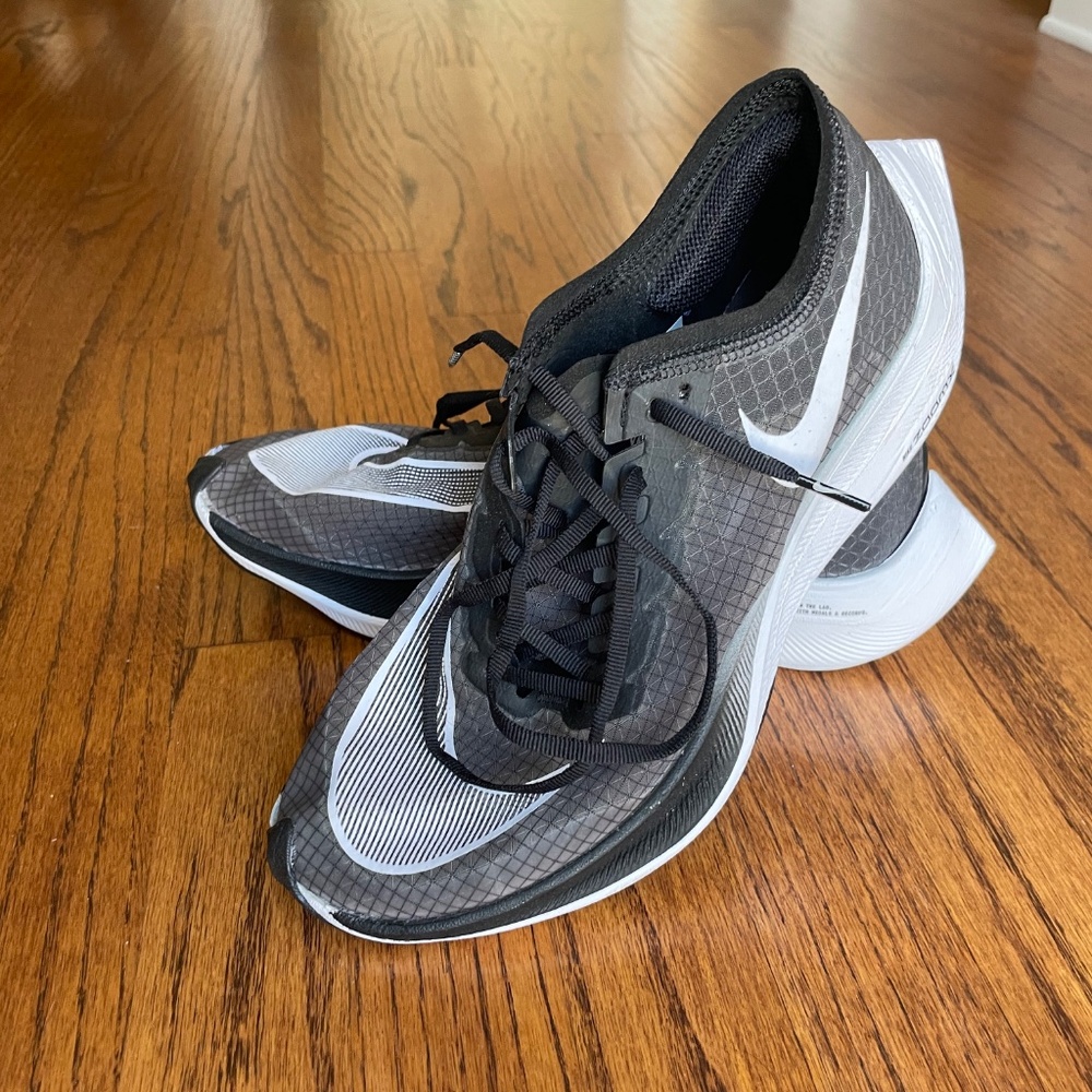 Nike ZoomX Vaporfly Men 7.5/Women 9